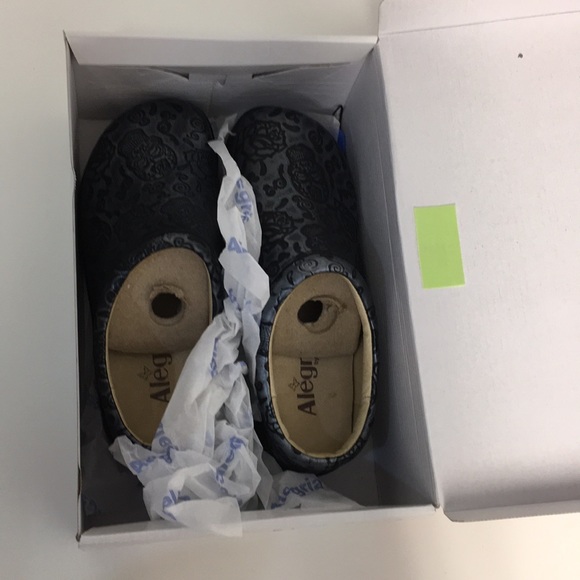 Alegria Pewter Skulls Clogs Size 6 - Picture 6 of 7